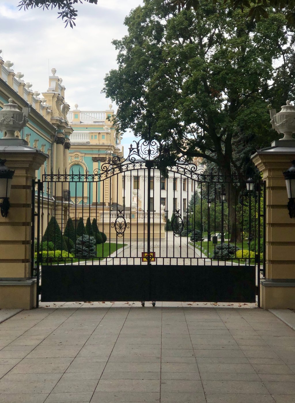 Gate Accessories: Enhancing Functionality and Style in Sarasota